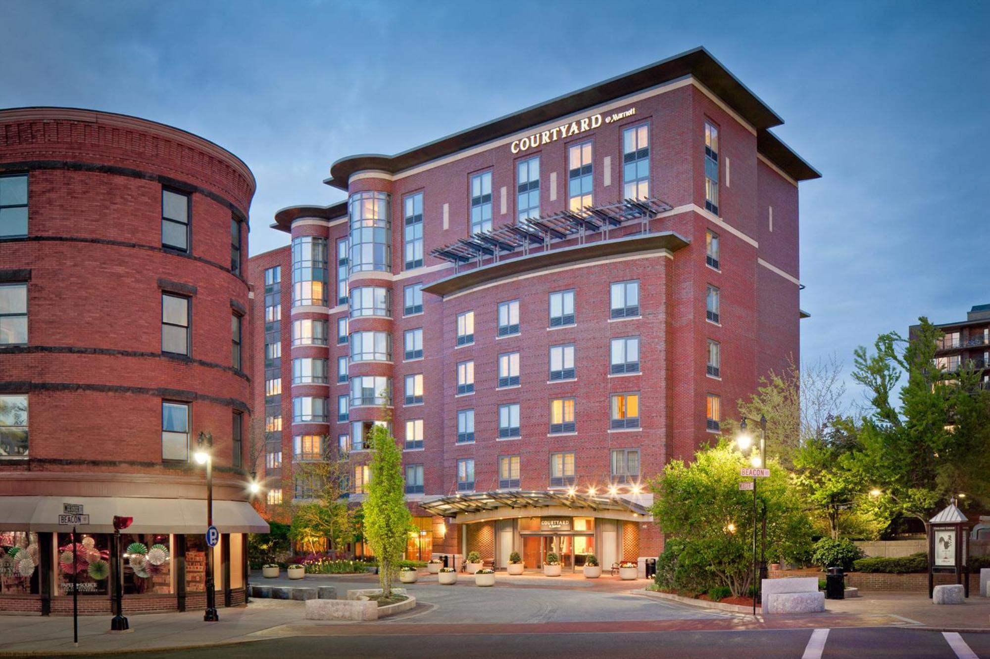 Courtyard By Marriott Boston Brookline Hotel Exterior photo