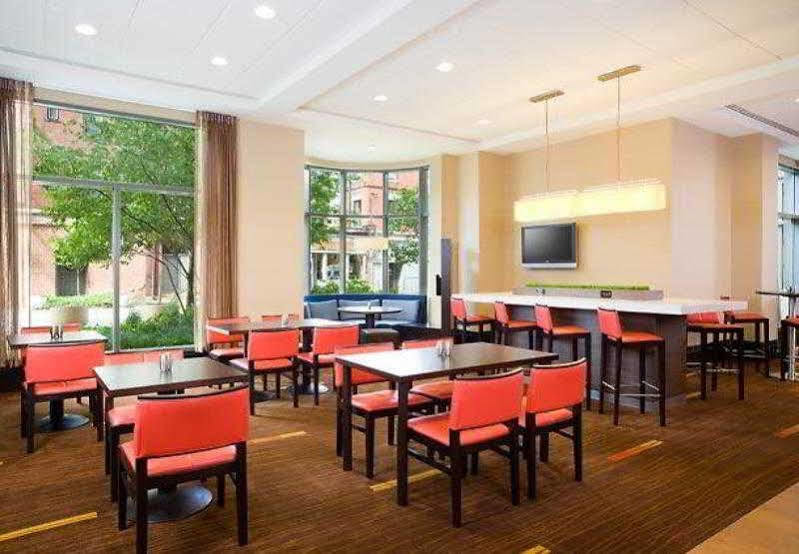 Courtyard By Marriott Boston Brookline Hotel Exterior photo